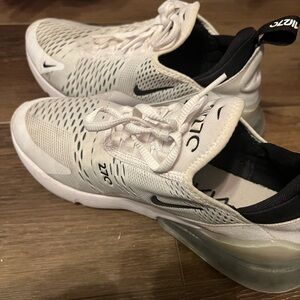 women’s nike air max 270’s